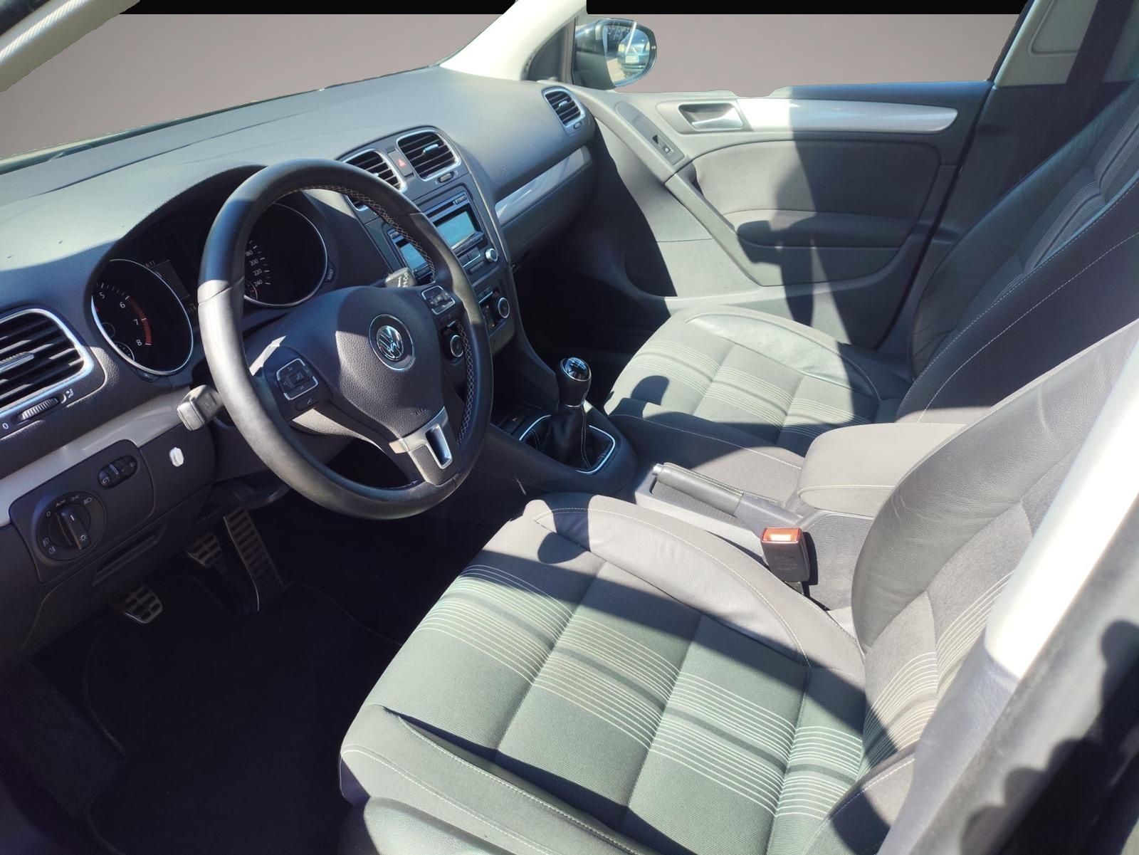 Volkswagen Golf (09/2012, Benzin)