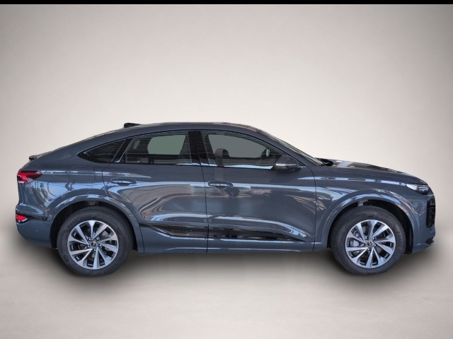 Audi Q6 e-tron (12/2025, ELECTRIC)