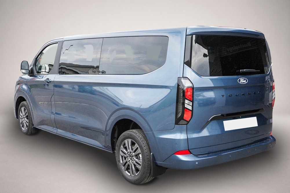 Ford Tourneo Custom (01/2026, Diesel)