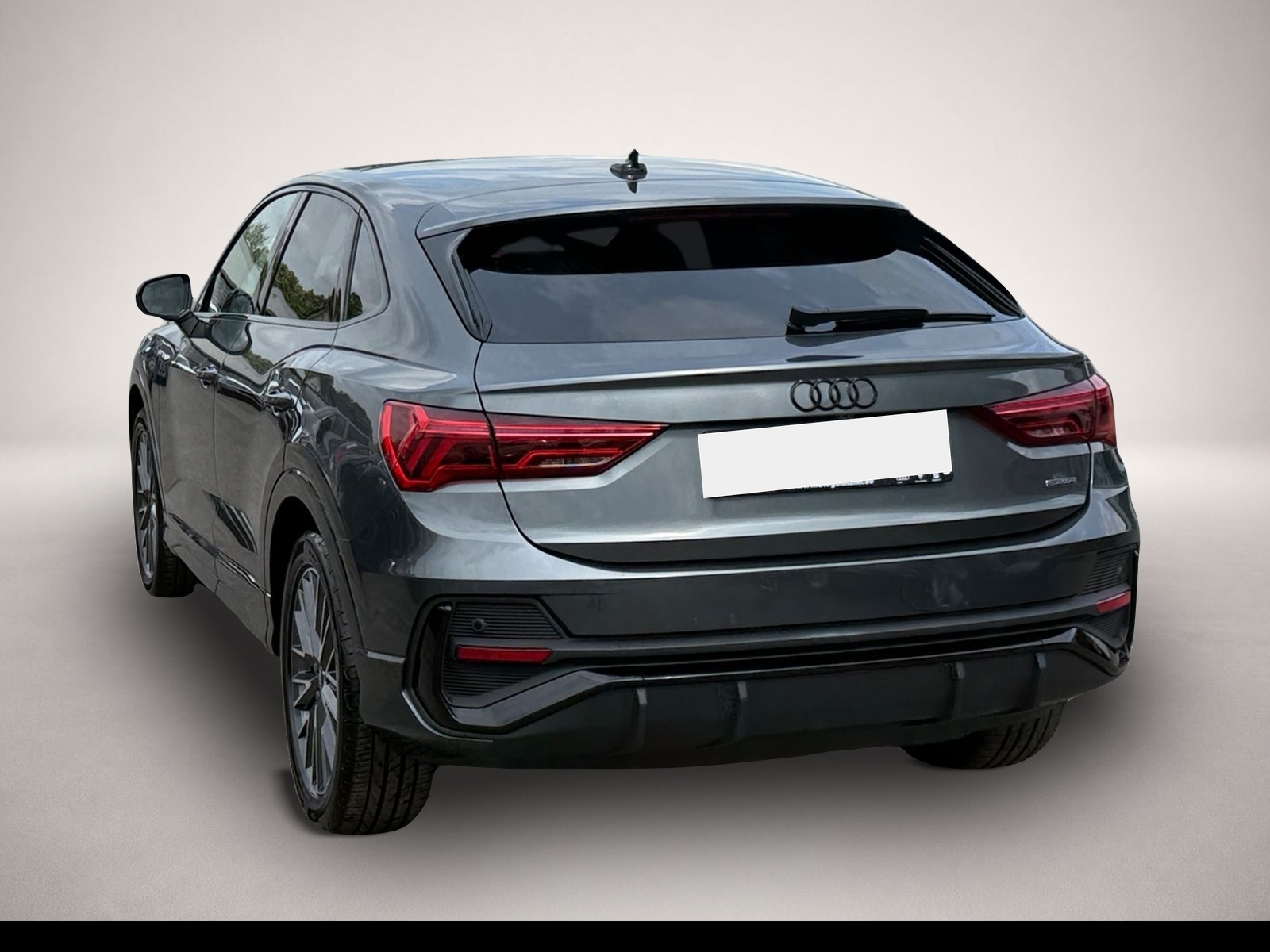 Audi Q3 (04/2024, Benzin)