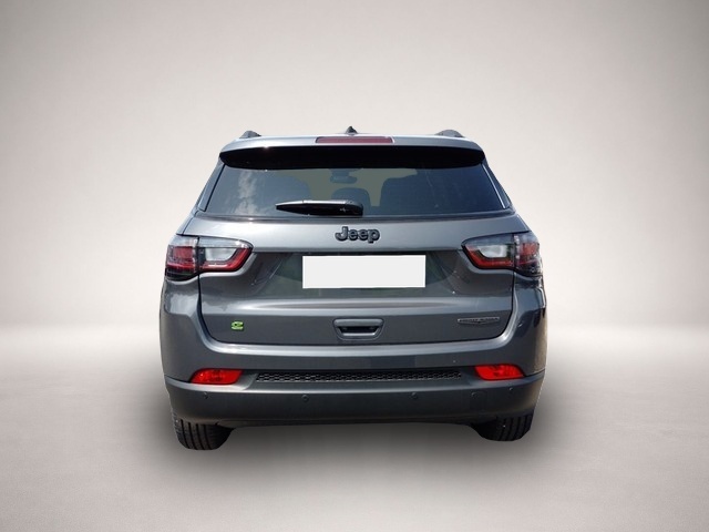 Jeep Compass (04/2023, Benzin)