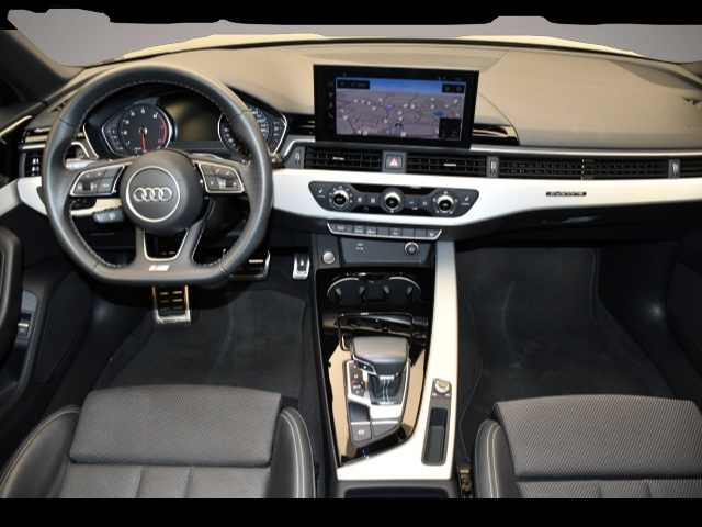 Audi quattro (03/2023, )