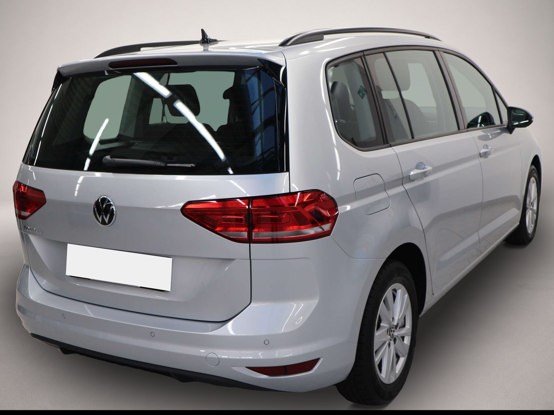 Volkswagen Touran (07/2021, Benzin)
