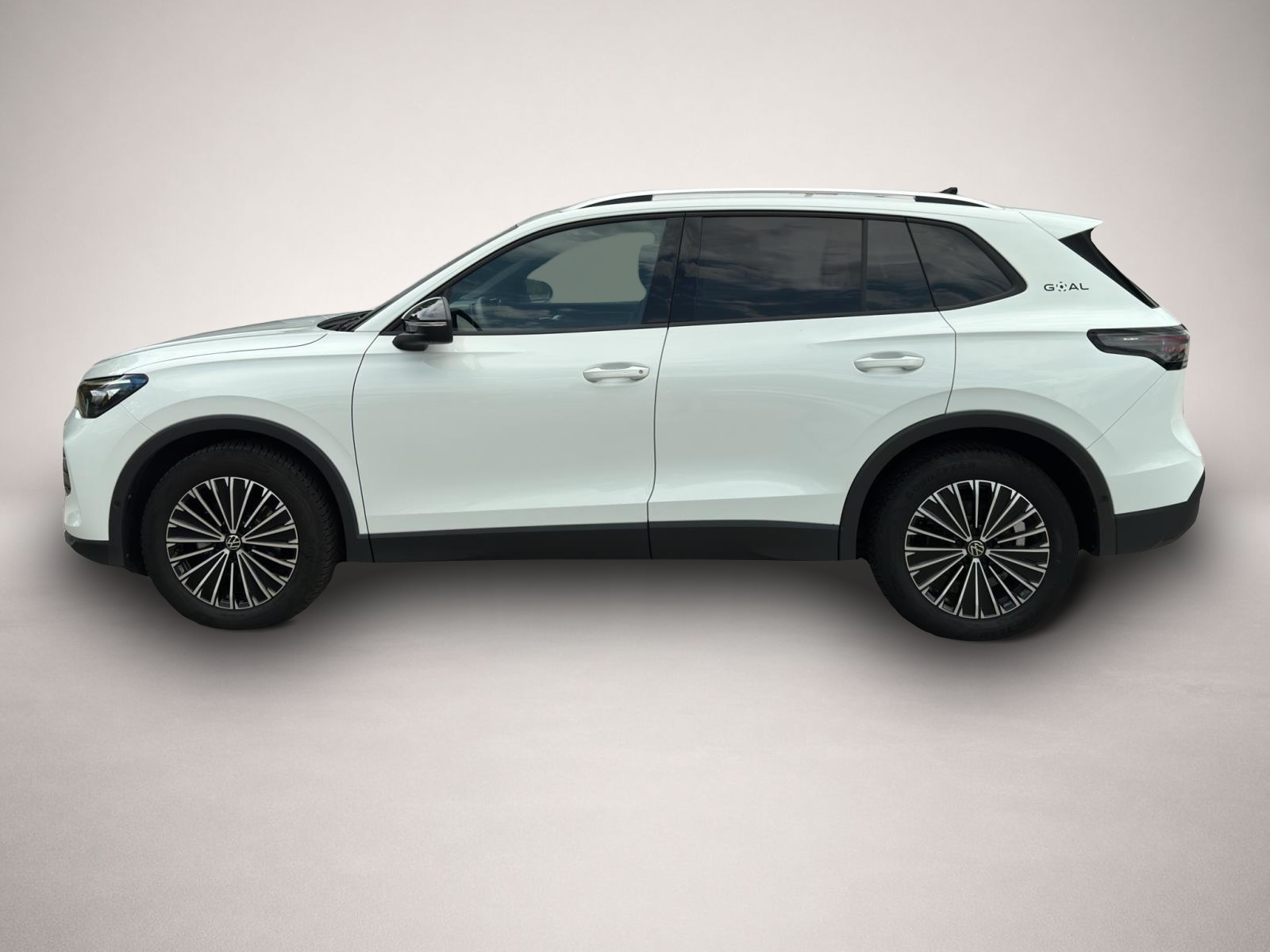 Volkswagen Tiguan (10/2025, Benzin)