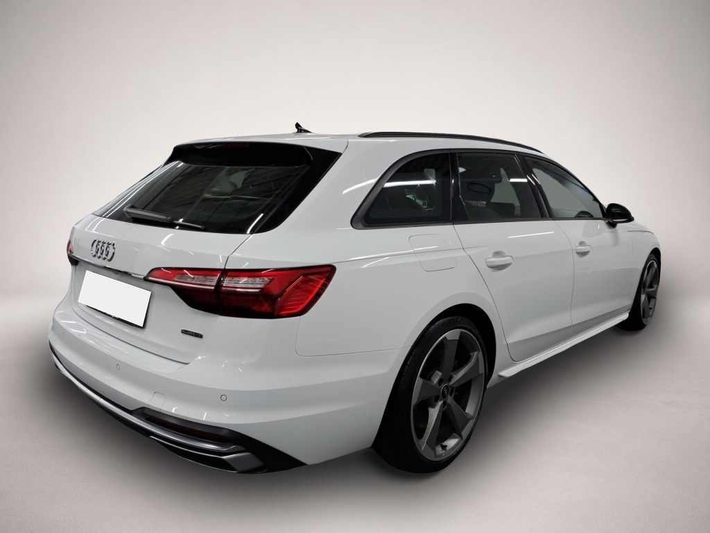 Audi A4 (02/2021, )