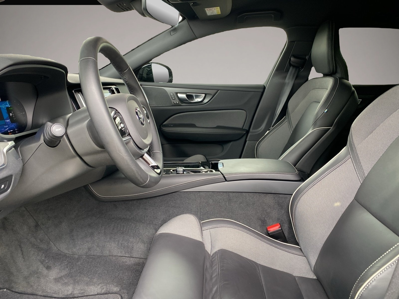 Volvo V60 (05/2023, )