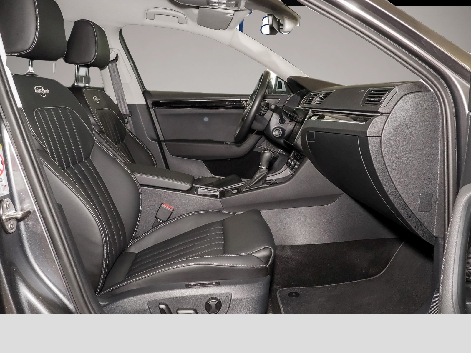 Skoda Superb (12/2022, Benzin)