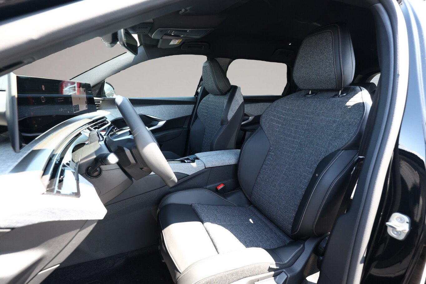 Peugeot 5008 (01/2026, Benzin)