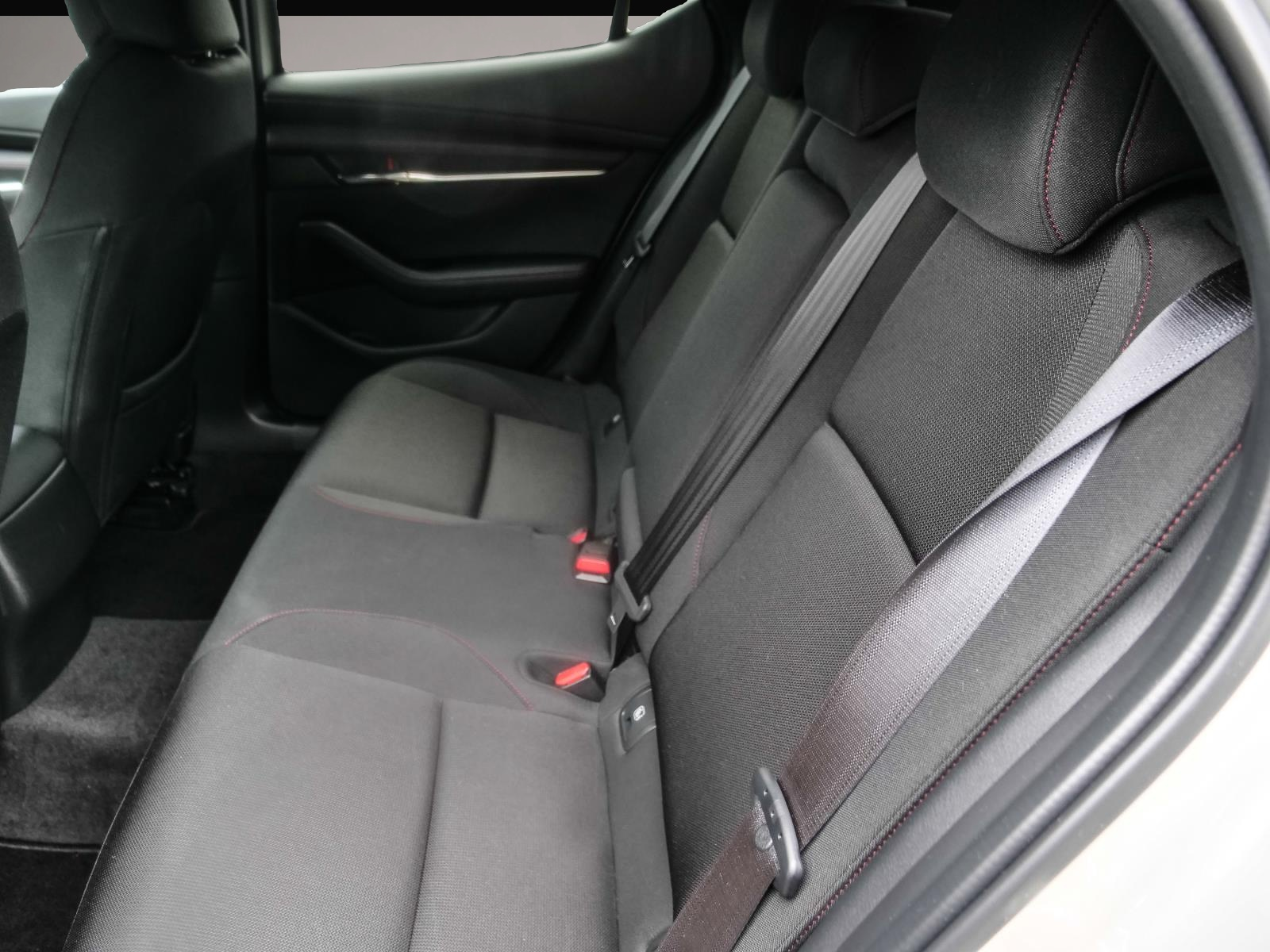 Mazda 3 (08/2022, Benzin)