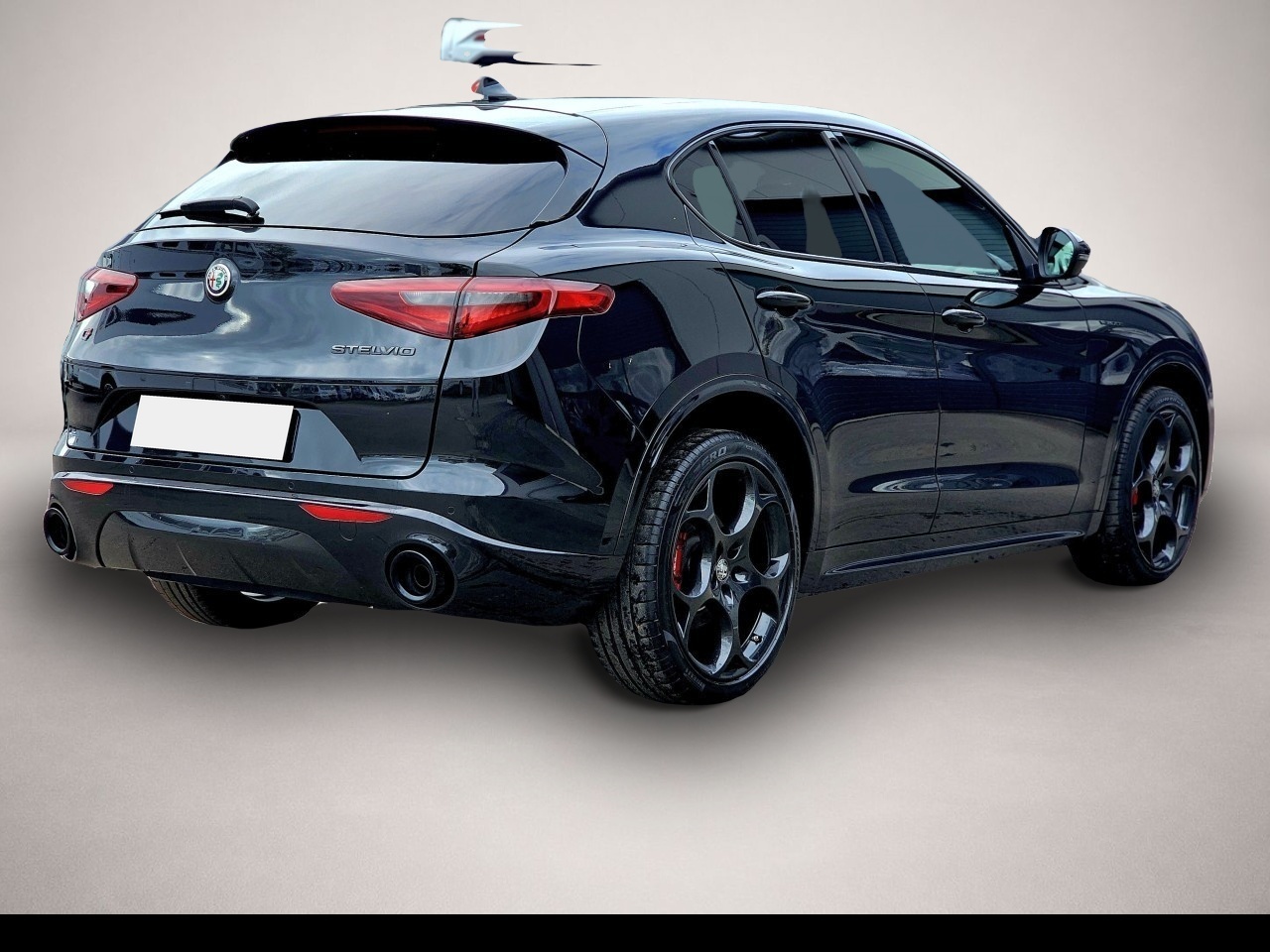 Alfa-Romeo Stelvio (06/2021, )