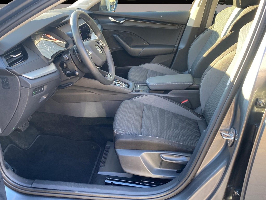 Skoda Octavia (05/2023, Benzin)