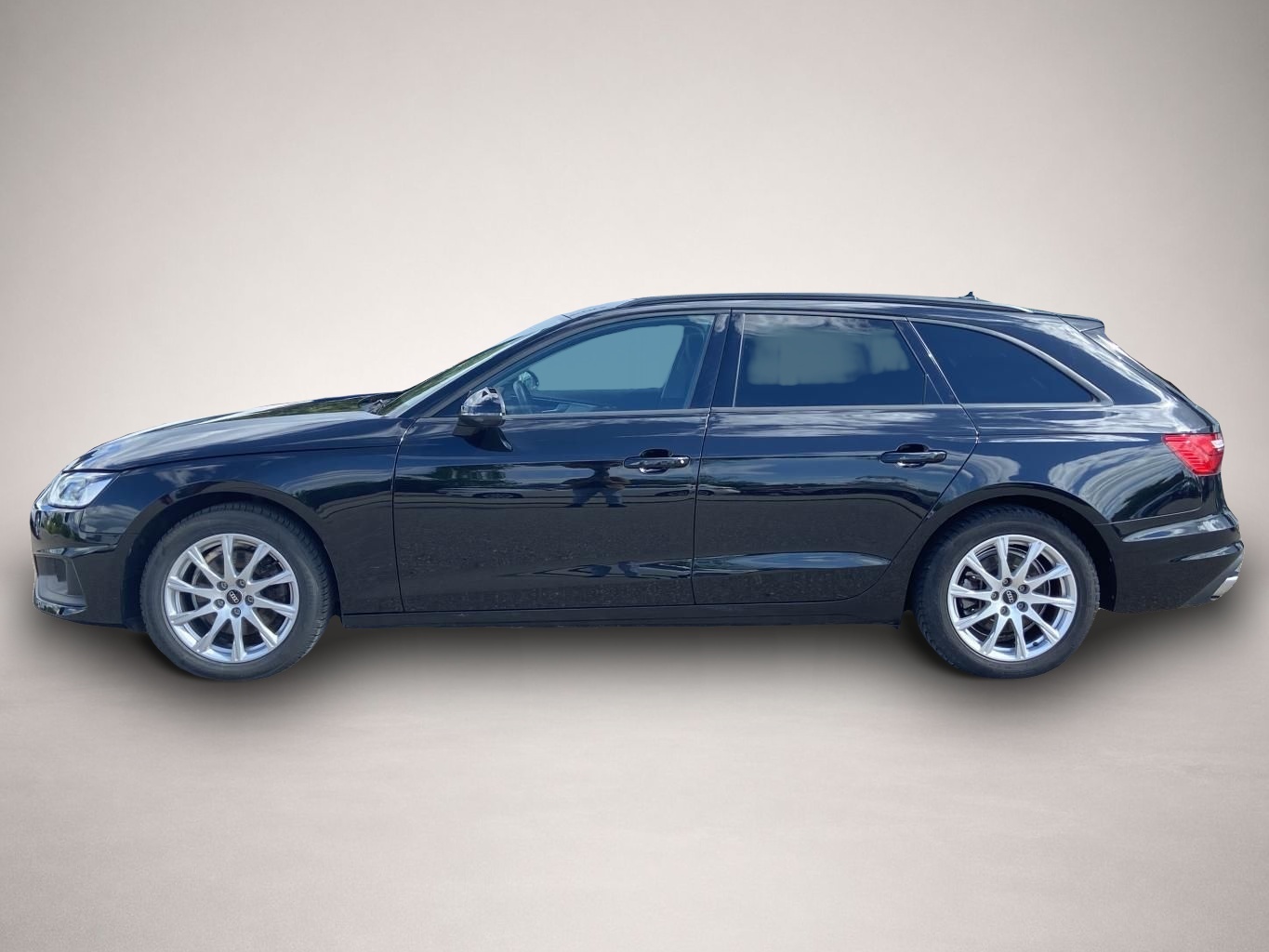 Audi A4 (05/2022, )