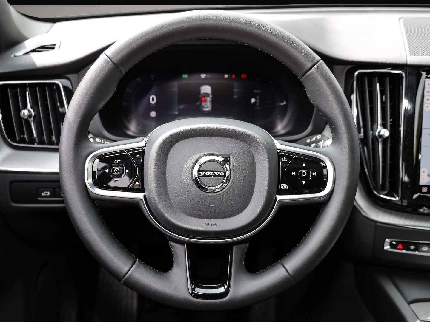 Volvo XC60 (12/2023, Hybrid (Benzin/Elektro))
