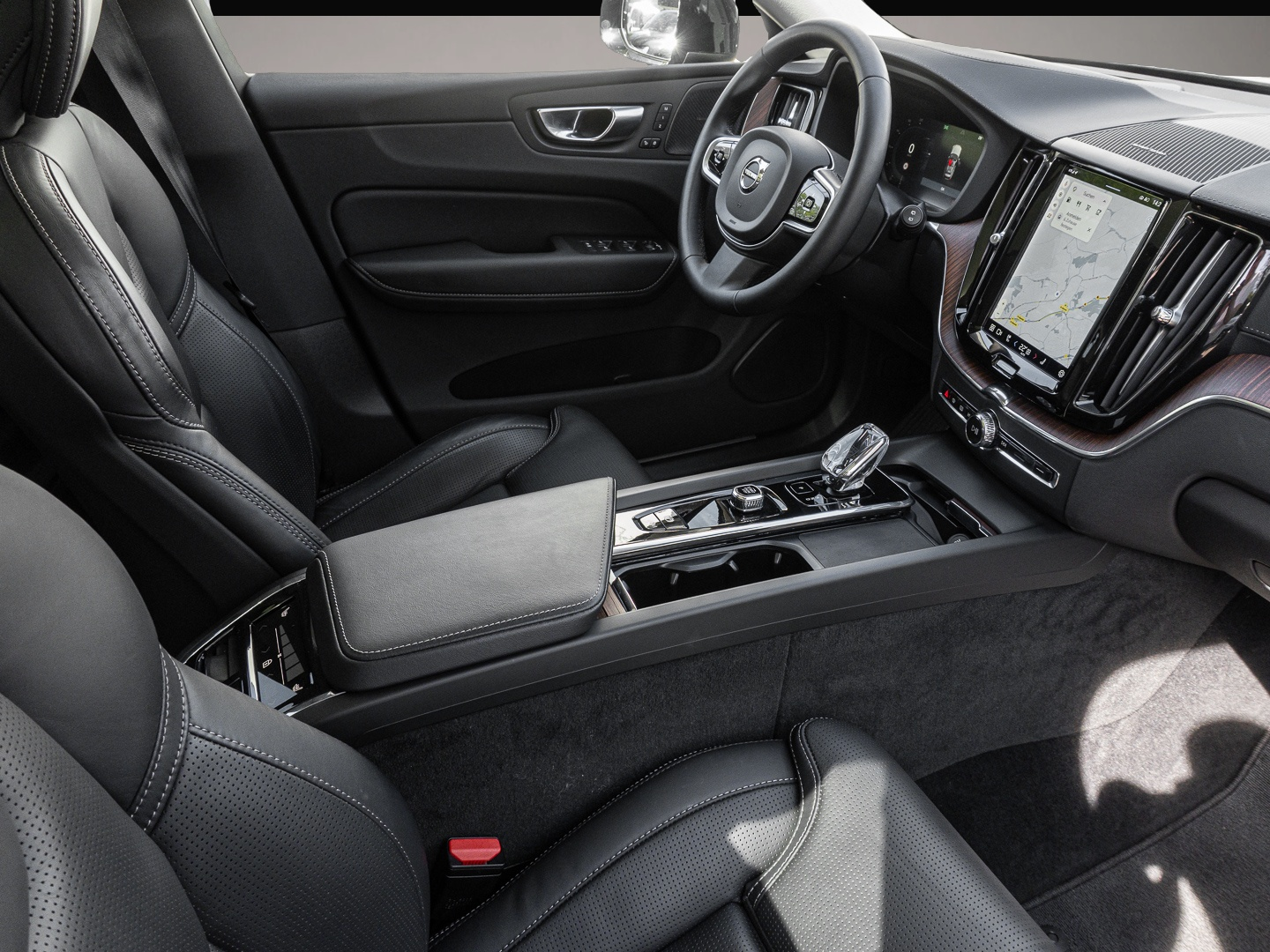 Volvo XC60 (03/2024, Benzin)