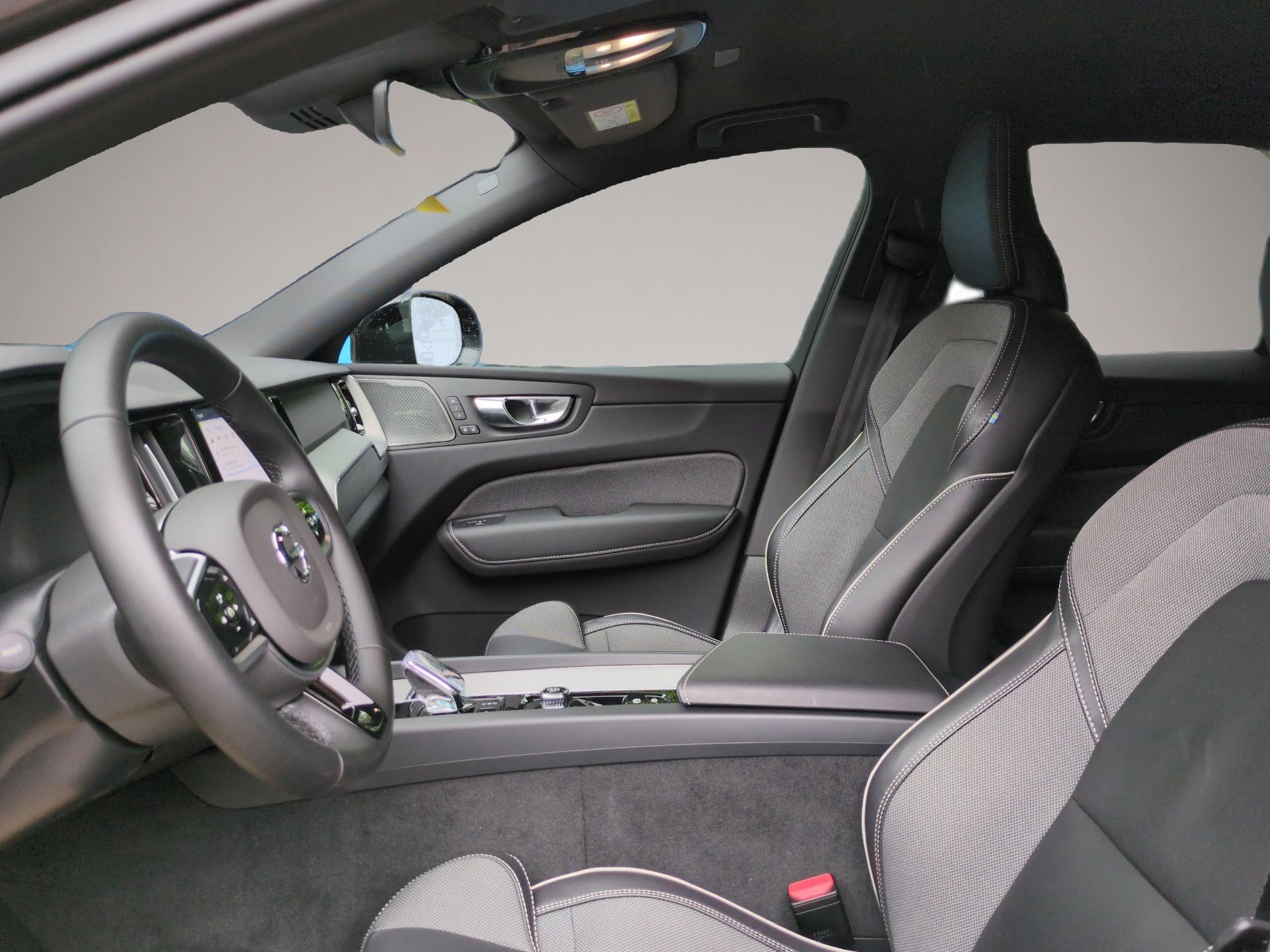 Volvo XC60 (02/2025, Benzin)