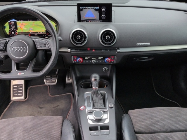 Audi quattro (06/2018, Benzin)