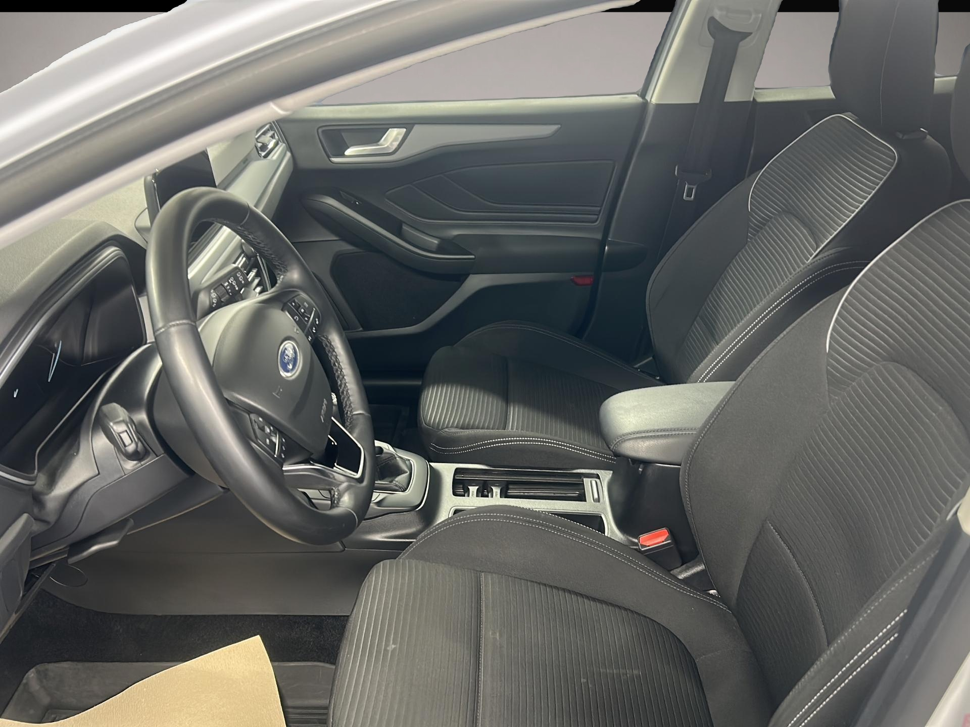 Ford Focus (03/2023, Benzin)