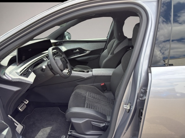 Peugeot 5008 (12/2024, Benzin)