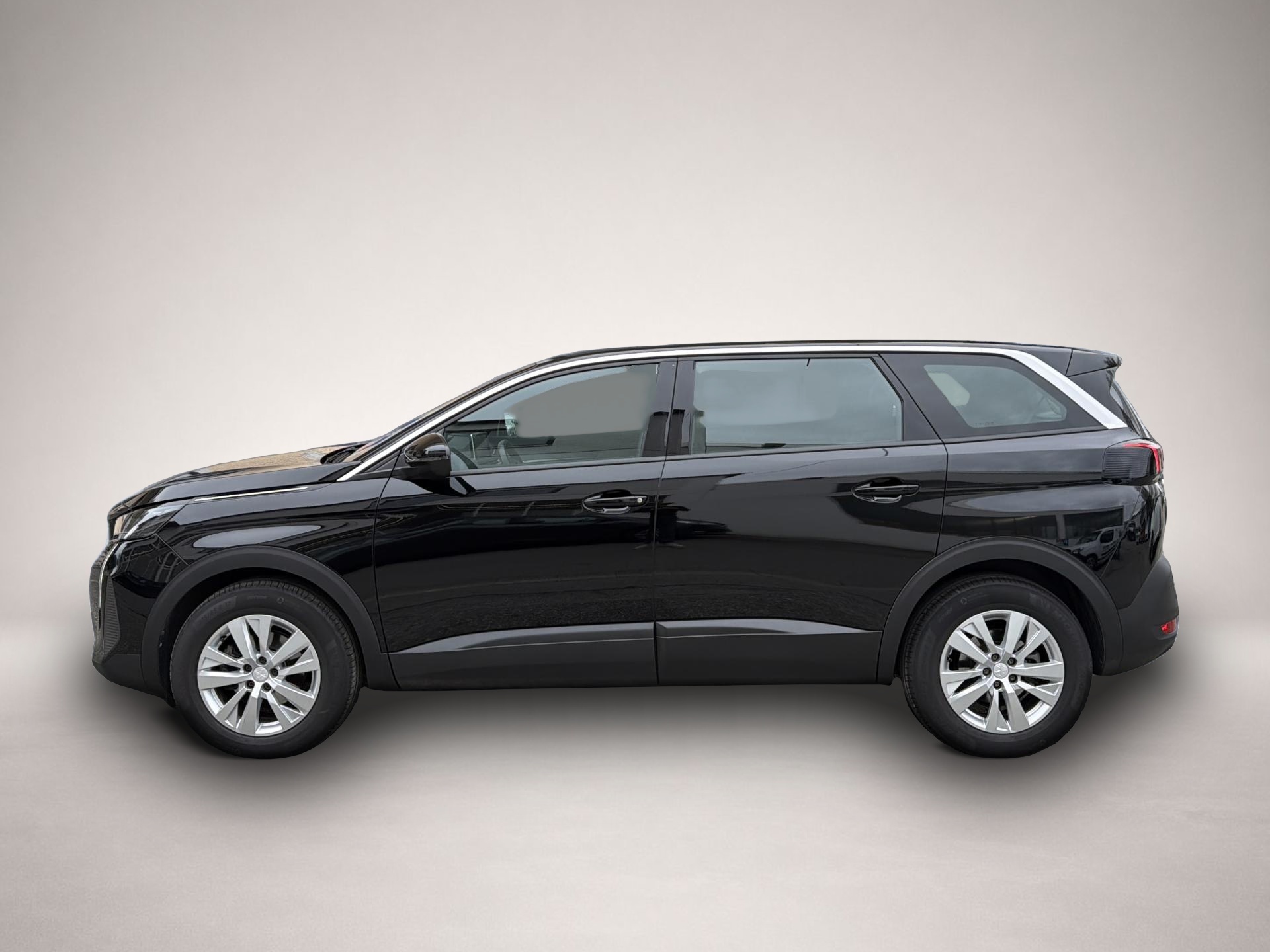 Peugeot 5008 (10/2023, Benzin)