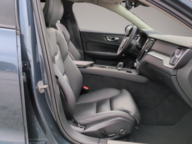 Volvo V60 Cross Country (03/2024, Benzin)