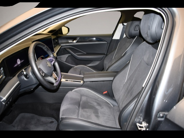 Volkswagen Passat Variant (09/2025, )