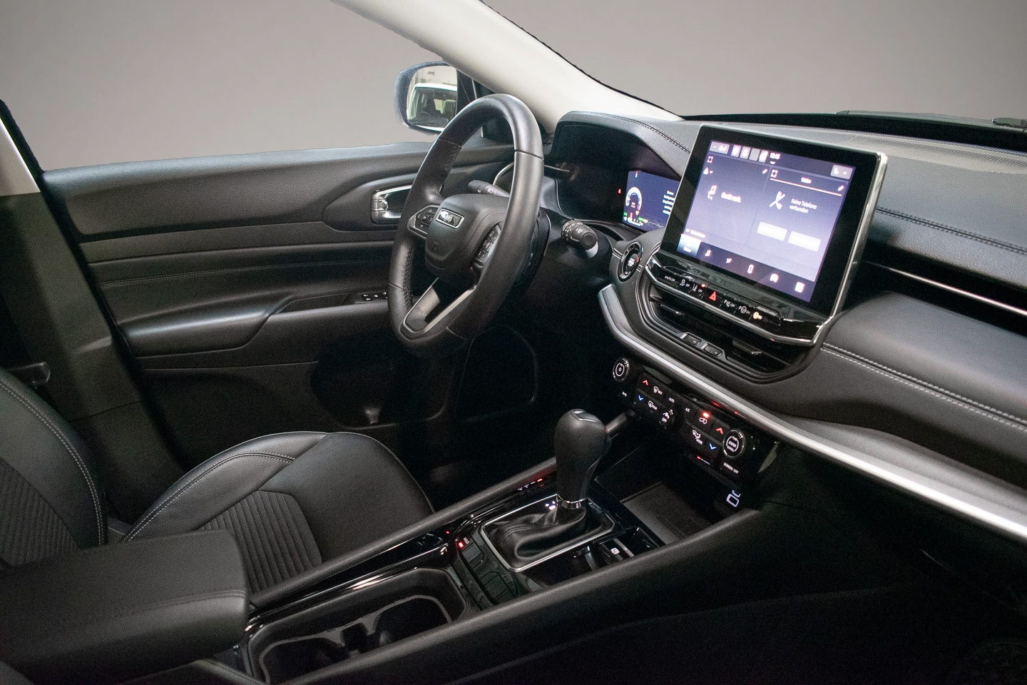 Jeep Compass (06/2023, )