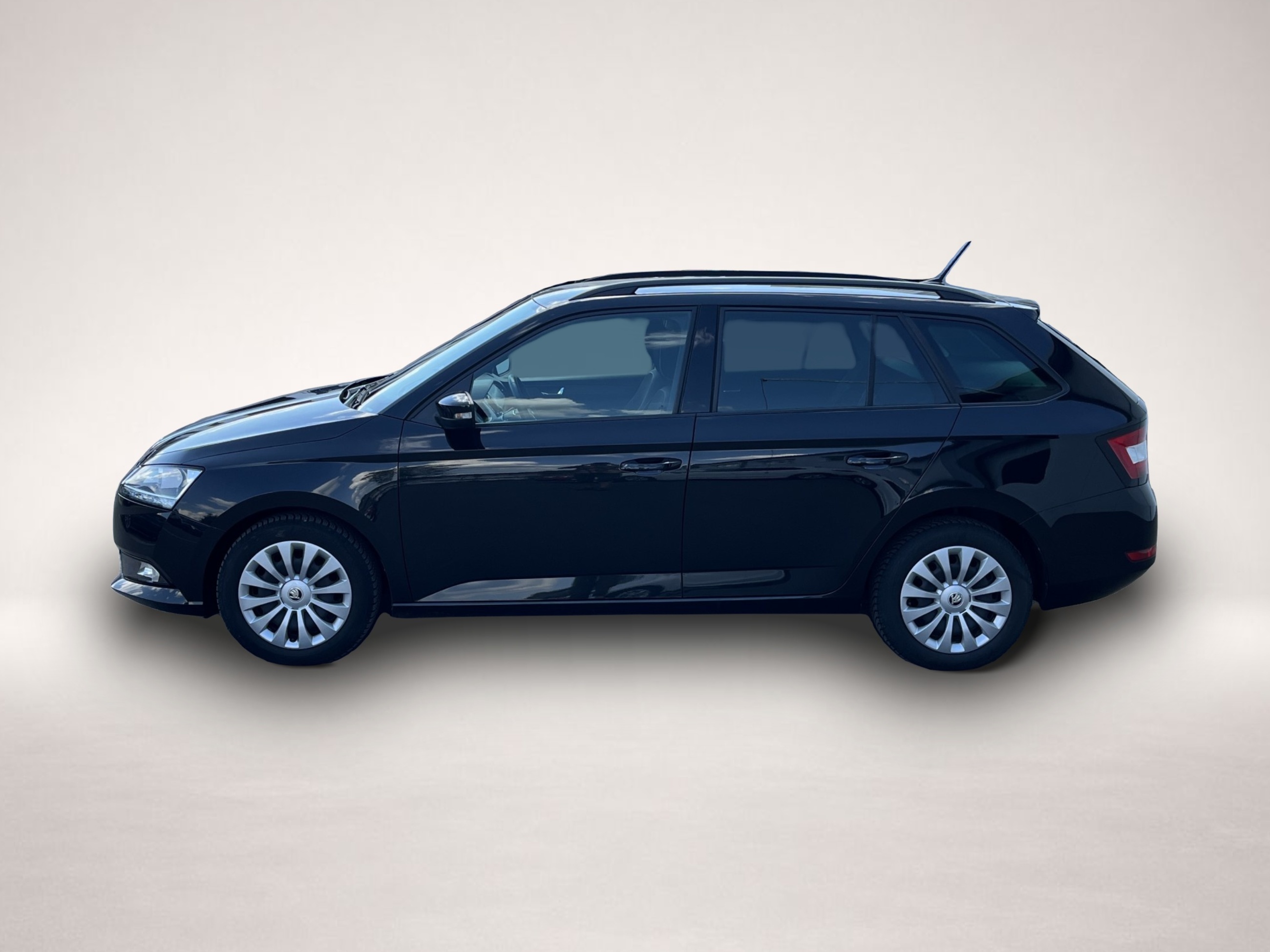 Skoda Fabia (06/2022, Benzin)