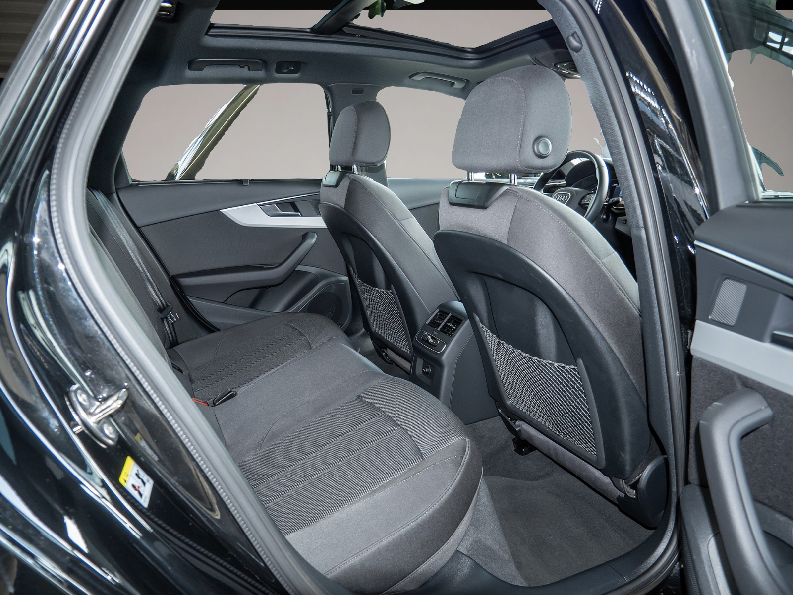Audi A4 (02/2022, Diesel)