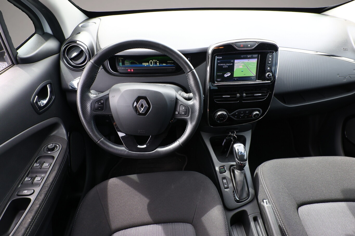 Renault ZOE (10/2018, ELECTRIC)