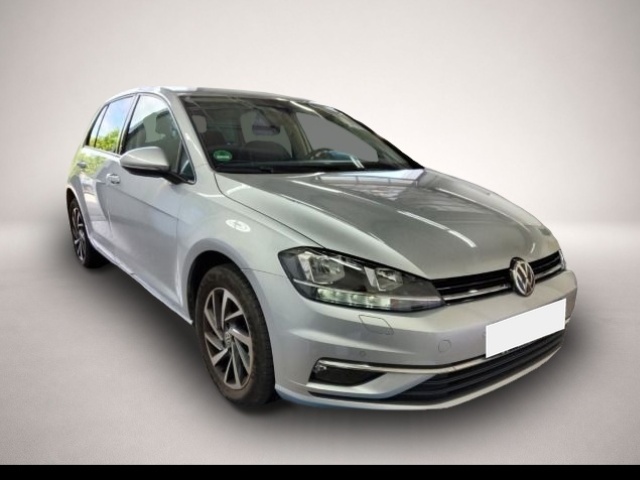 Volkswagen Golf (06/2018, Benzin)