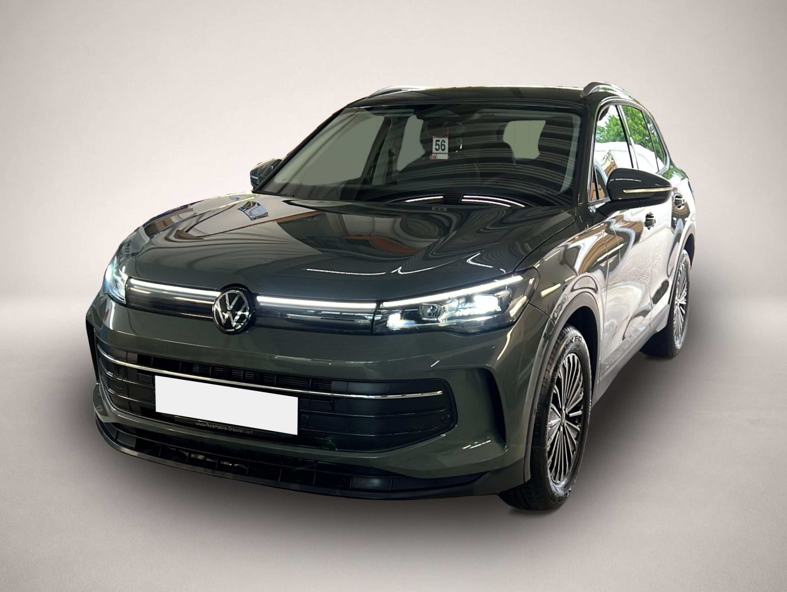 Volkswagen Tiguan (10/2024, Benzin)
