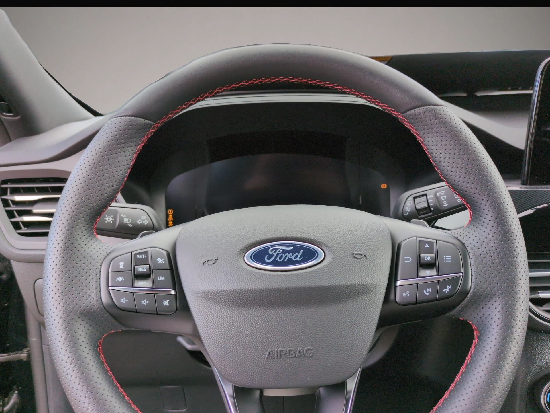 Ford Kuga (06/2023, Diesel)