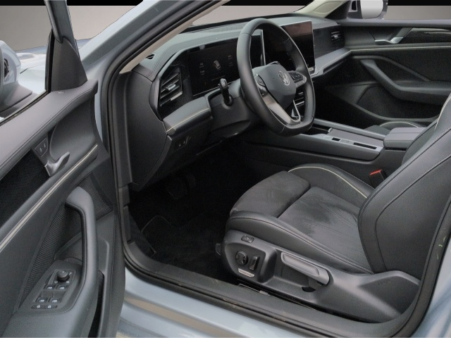 Volkswagen Passat Variant (04/2025, Benzin)
