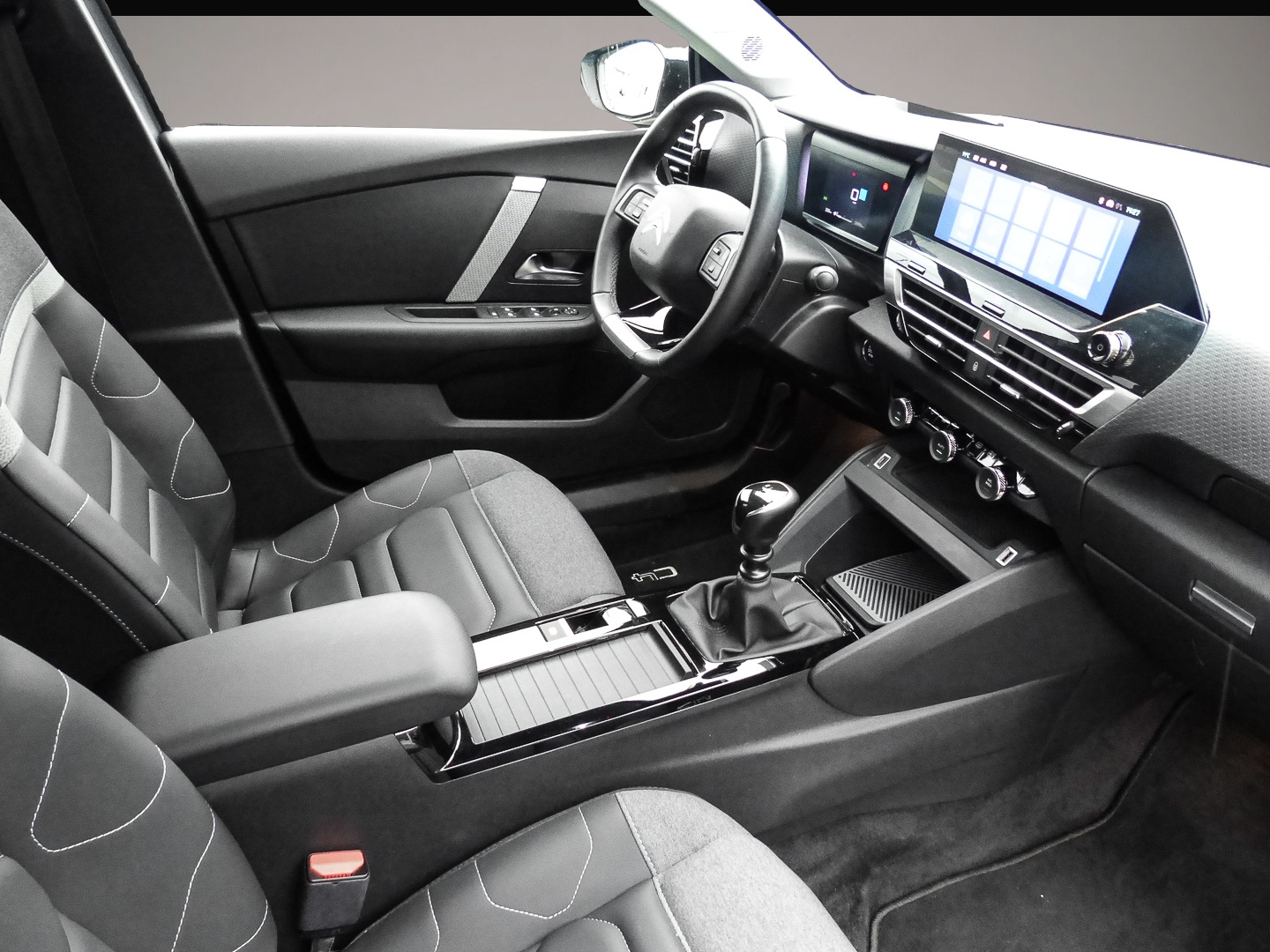 Citroen C4 (10/2023, Benzin)