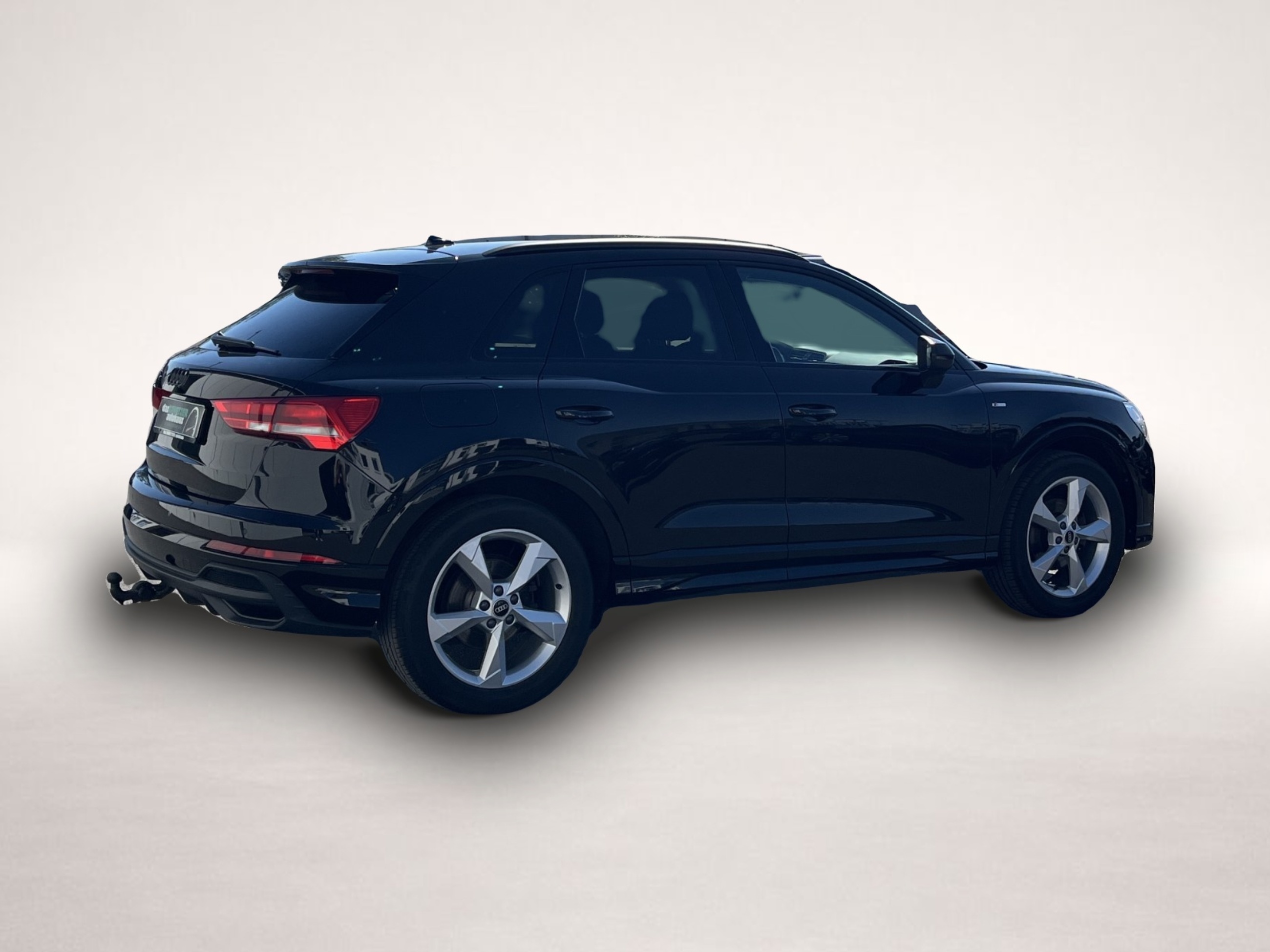 Audi Q3 (12/2022, Benzin)
