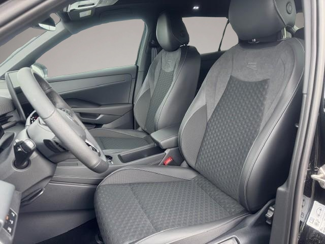 Volkswagen T-Roc (04/2026, Benzin)