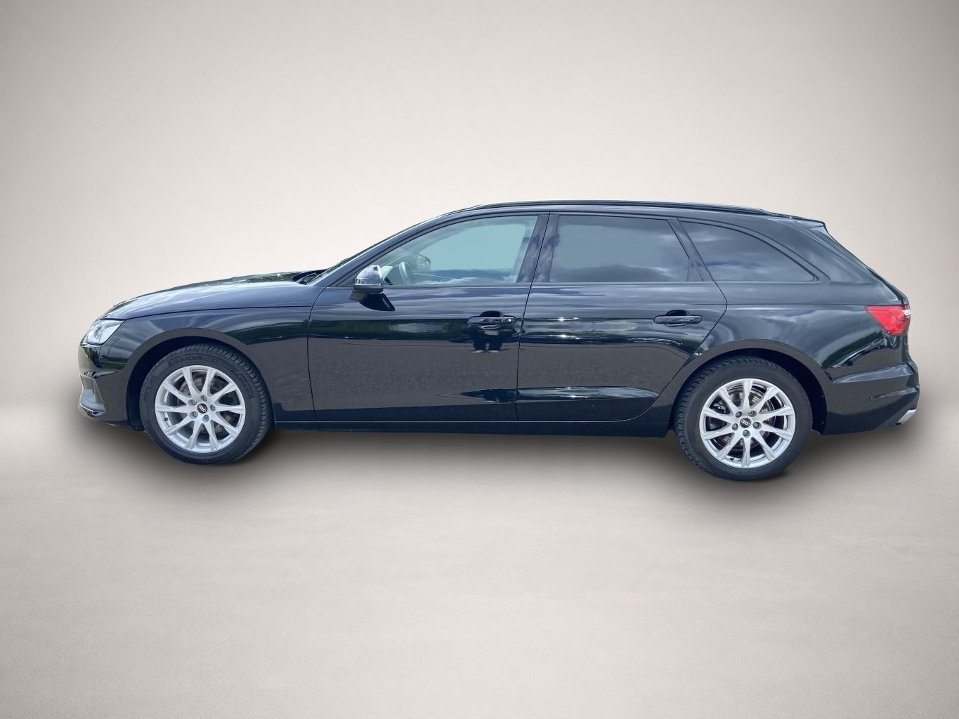 Audi A4 (08/2022, )