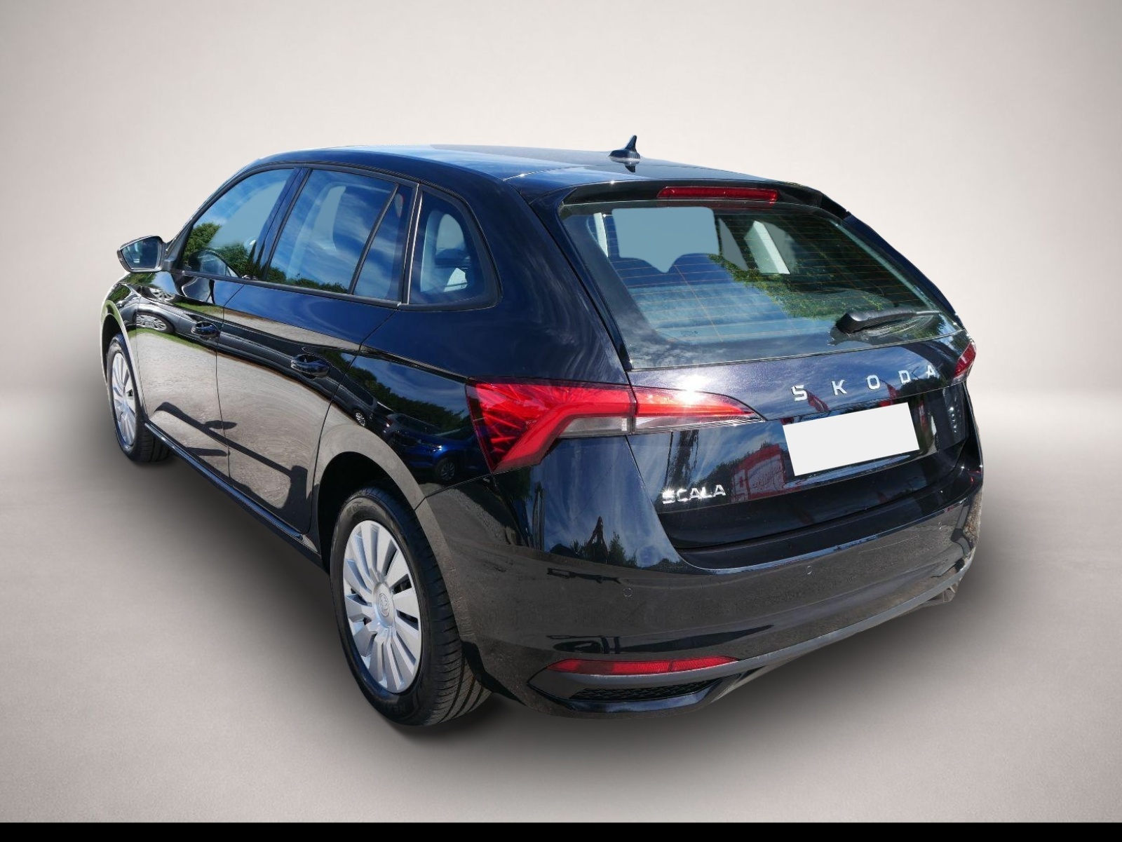Skoda Scala (09/2025, Benzin)
