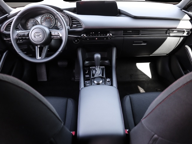 Mazda 3 (05/2026, Benzin)