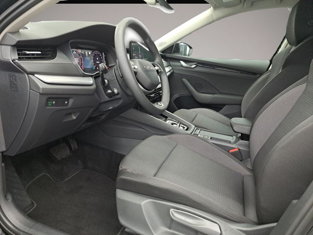 Skoda Octavia (11/2025, Benzin)
