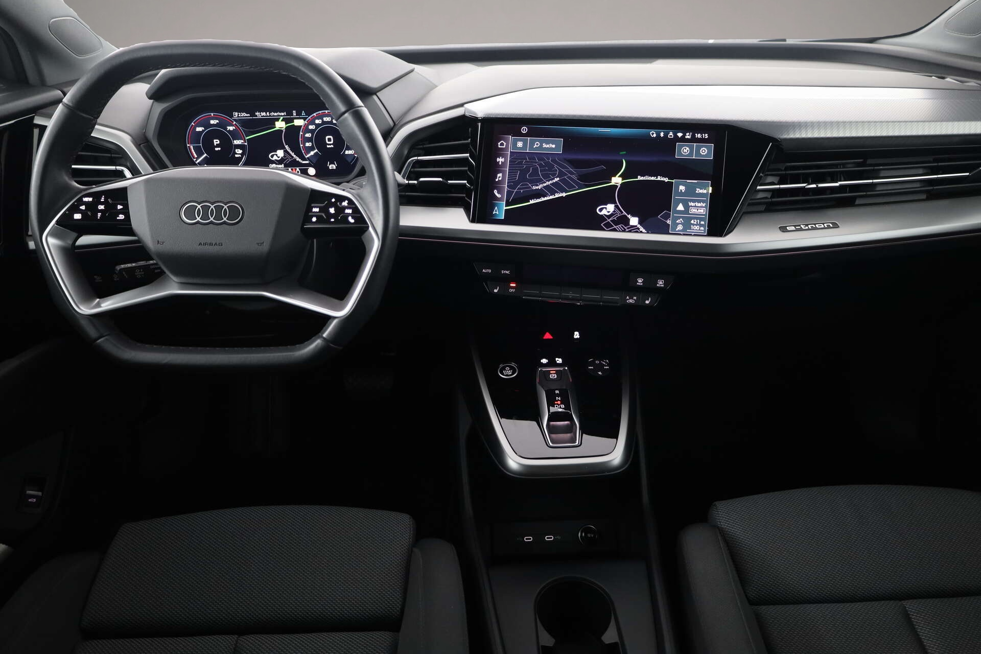 Audi Q4 e-tron (12/2024, ELECTRIC)