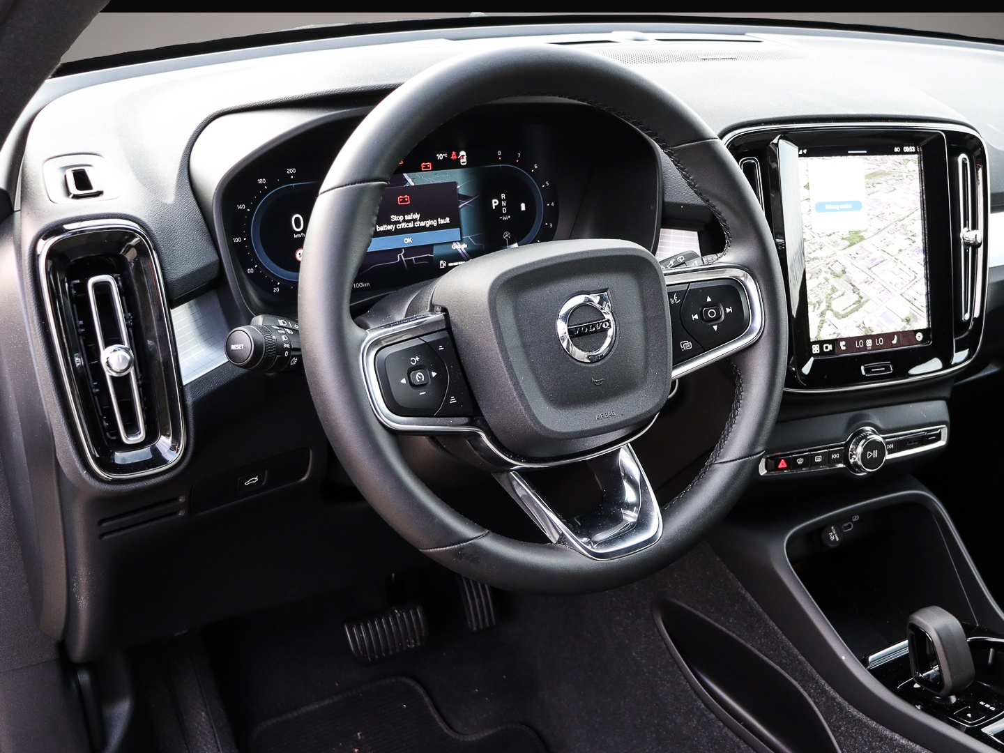 Volvo XC40 (11/2023, Benzin)