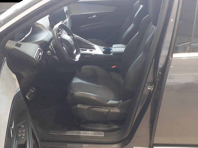 Peugeot 5008 (03/2024, Benzin)