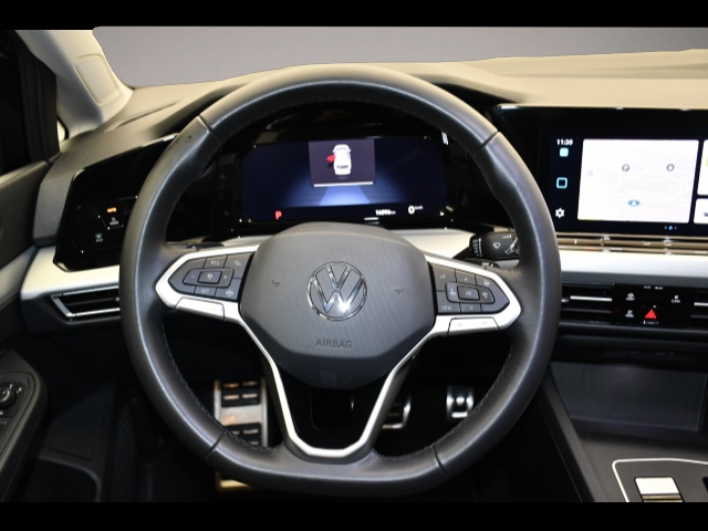 Volkswagen Golf (02/2024, Benzin)