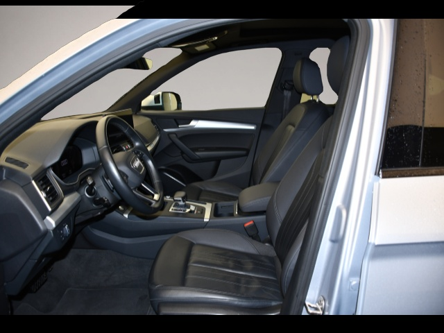 Audi Q5 (11/2022, Benzin)