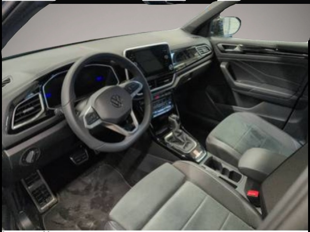 Volkswagen T-Roc (10/2025, )