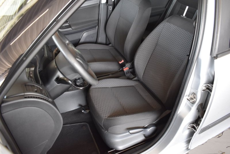 Skoda Fabia (02/2011, )