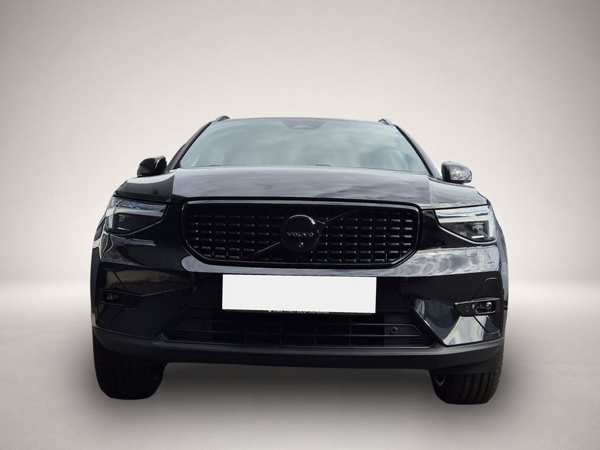 Volvo XC40 (06/2025, Benzin)