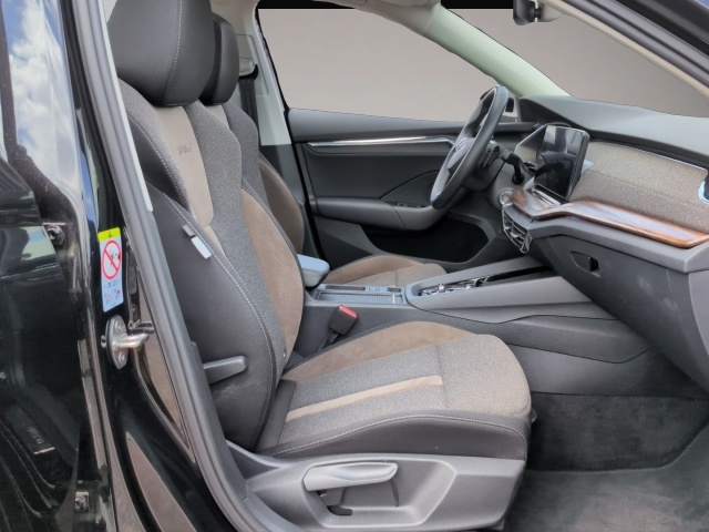 Skoda Octavia (03/2023, Benzin)