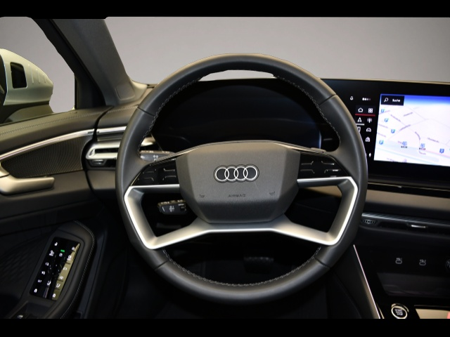 Audi A6 (08/2025, Benzin)